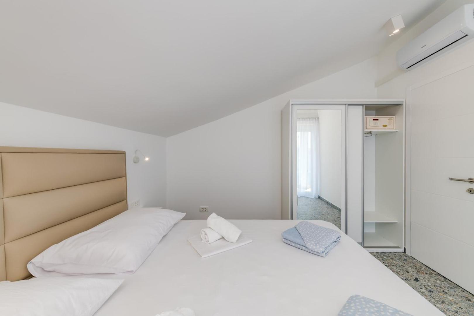 Deluxe Seaview Villa Kennedy III ミミツェ エクステリア 写真